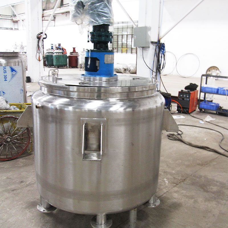 攪拌罐